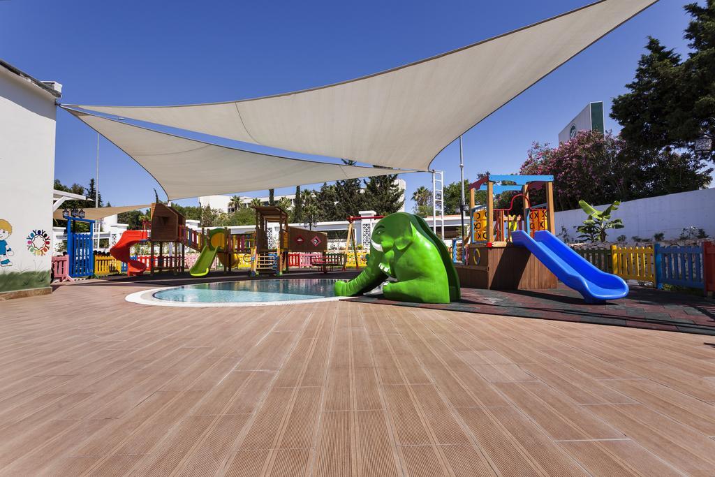 Karmir & Hotel 5*