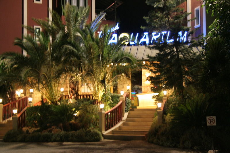 Grand Aquarium Apart