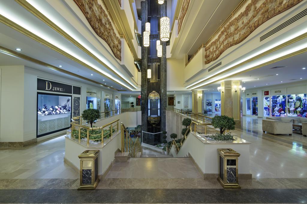 Resort Crystal Tat Golf & 5*
