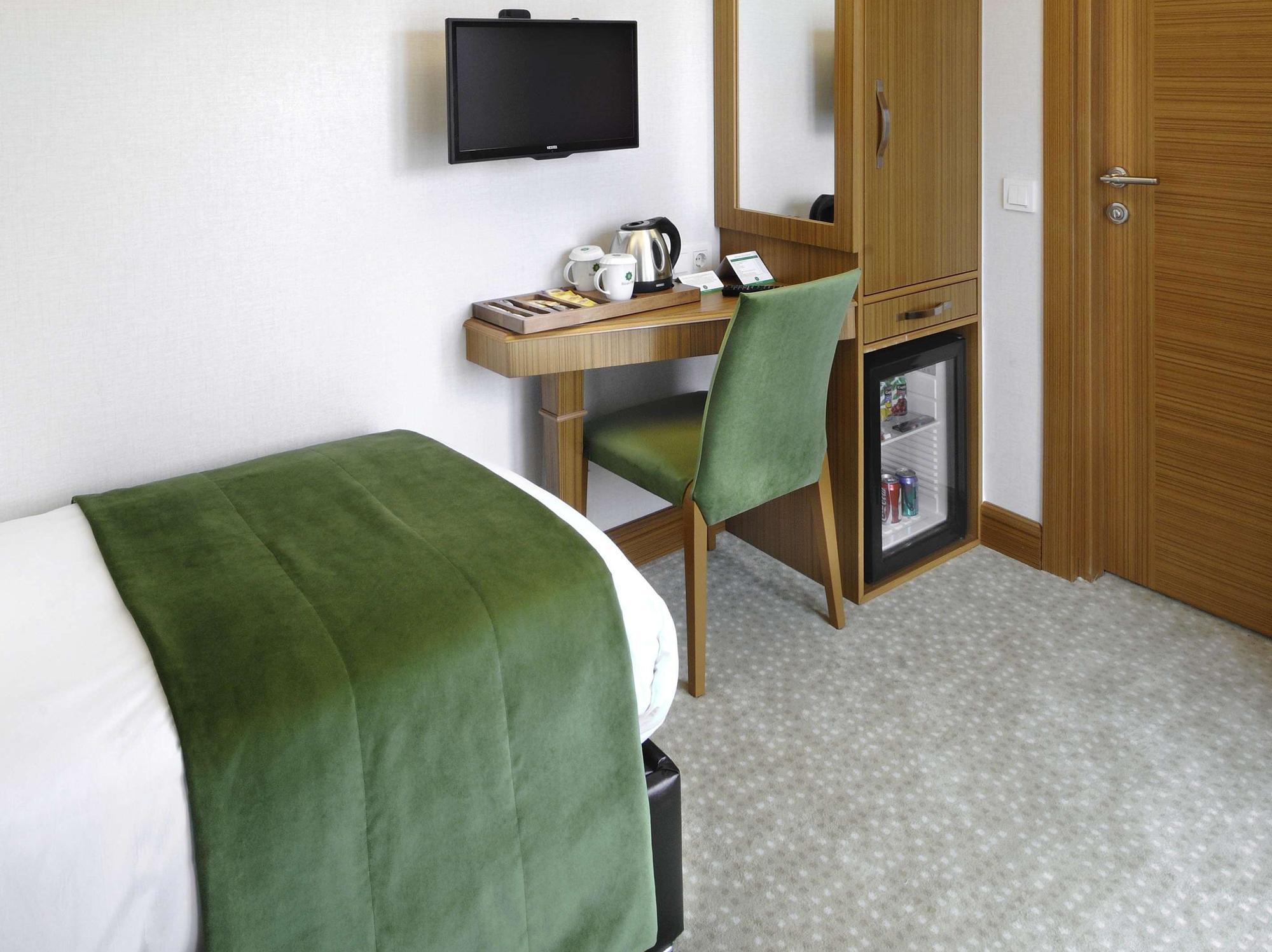Hotel Bizim 3*