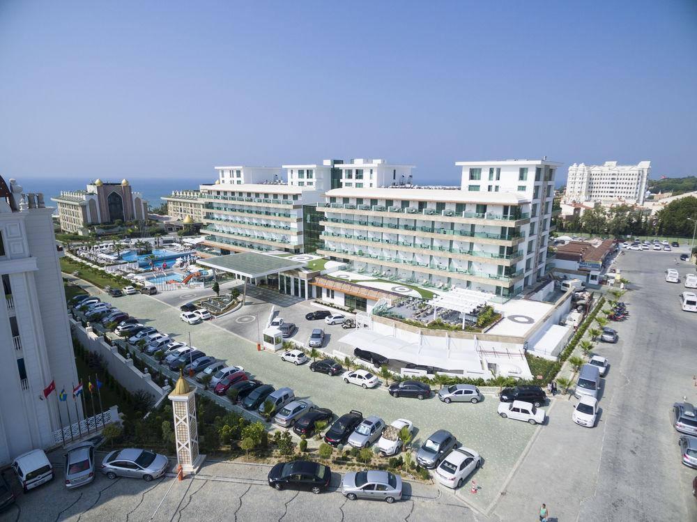 Sunport 5* Side