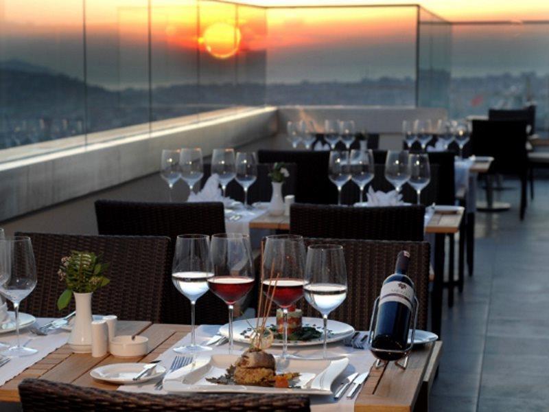 Titanic Business Kartal Hotel 5*