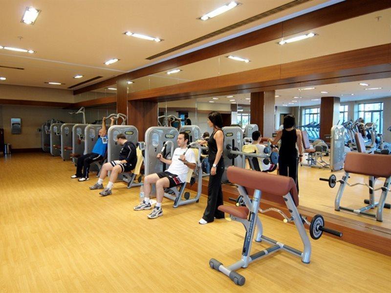 Titanic Business Kartal Hotel
