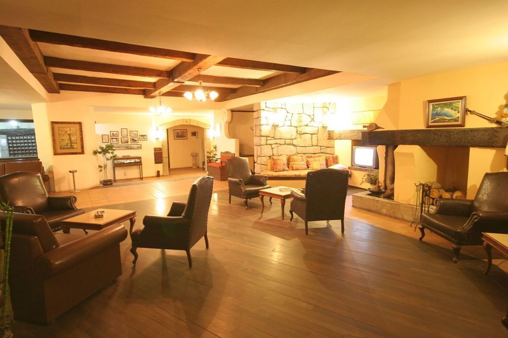 Flora Hotel 3*