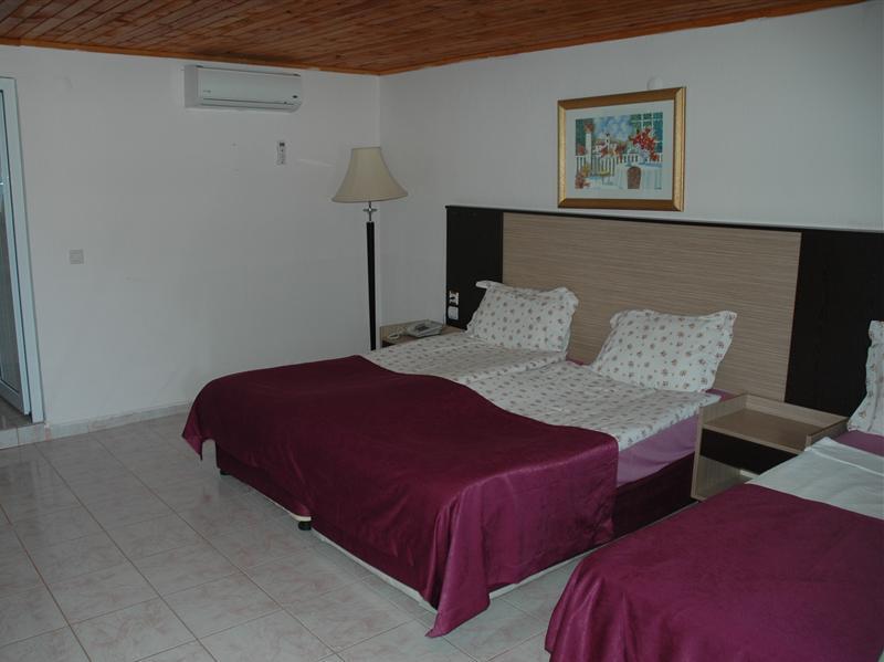 Hotel Altinkum 3*
