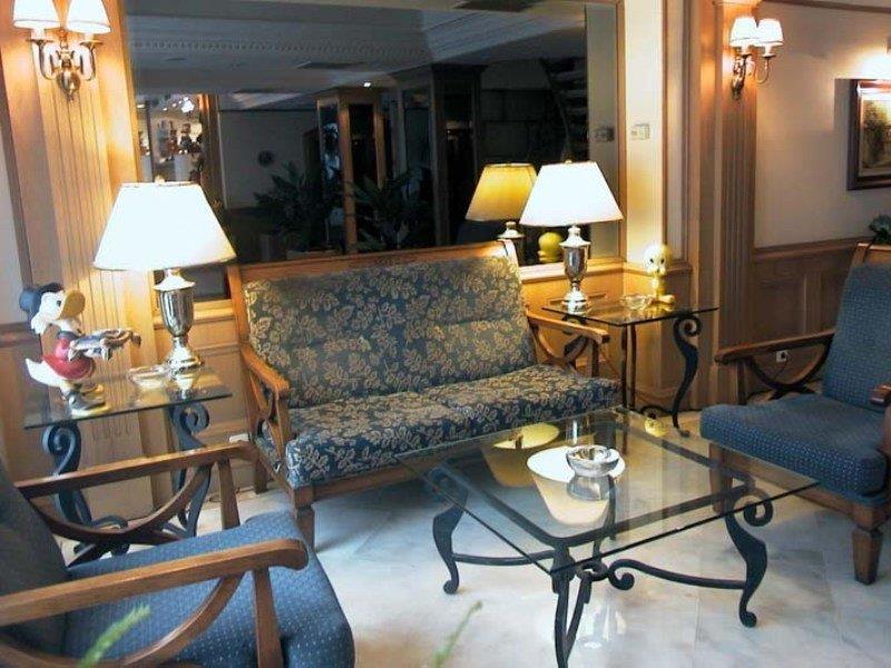 Hotel Cartoon 4*