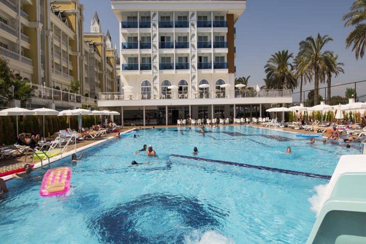 Hotel Palm World & Side