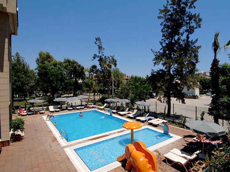 Hotel Ambassador Plaza