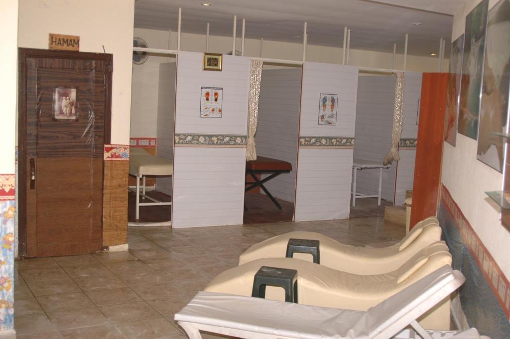 Inside 3*