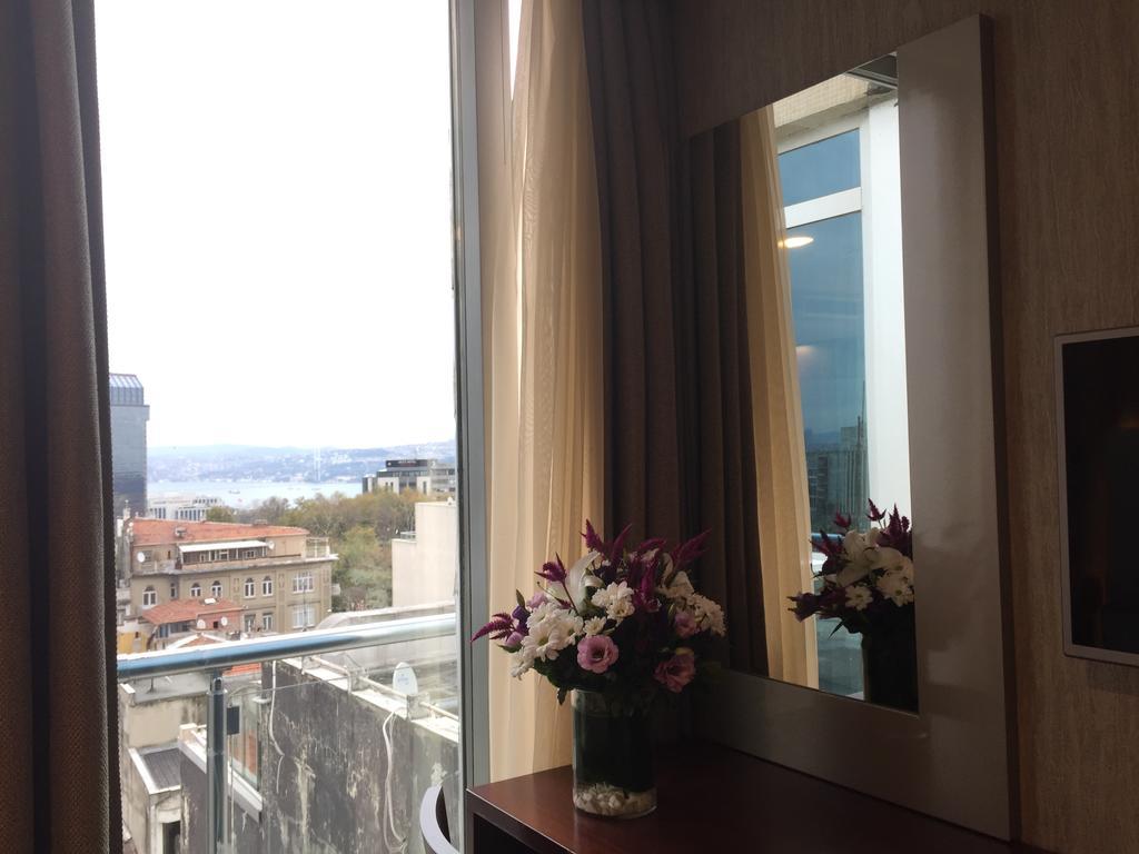 Taksim Gonen