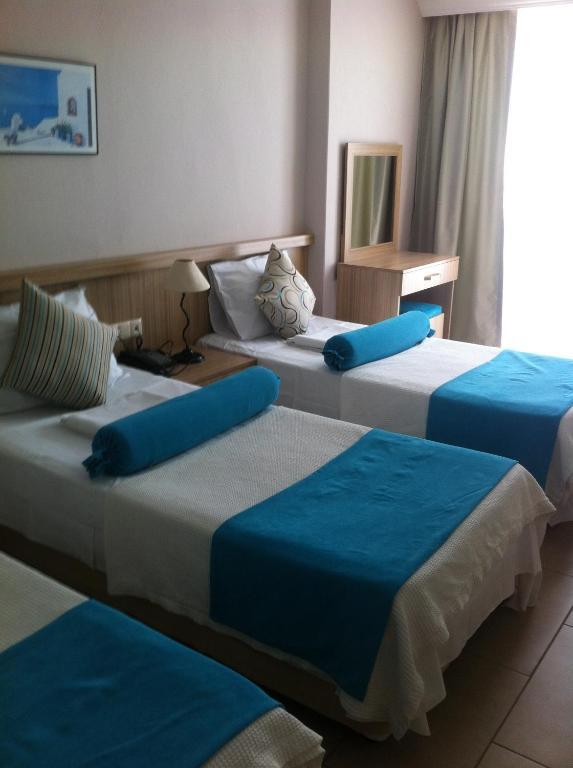 Ponz Hotel