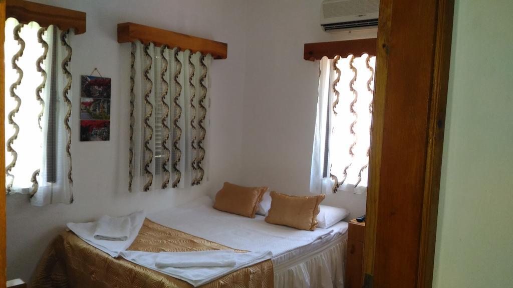 Yuekser Guest house Side