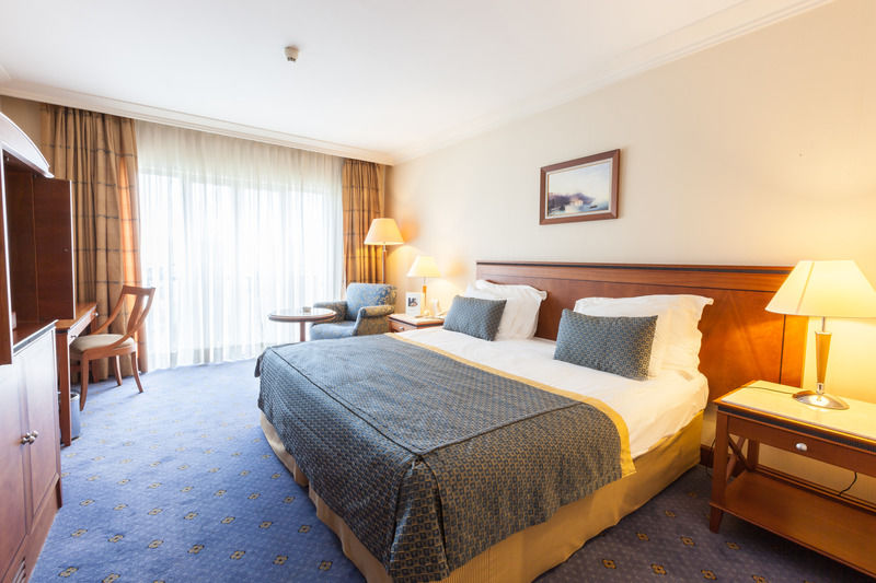 Ic Airport Hotel 4*