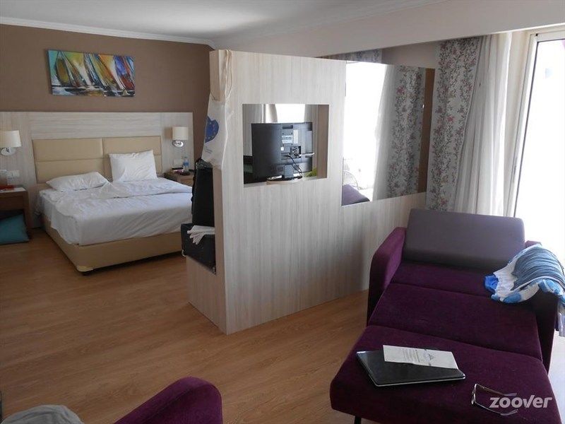 Prenses Hotel Side