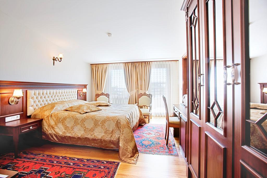 Hippodrome Hotel 3*