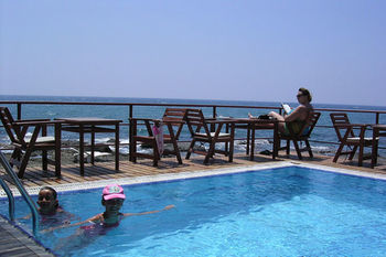 Yali 3* Side