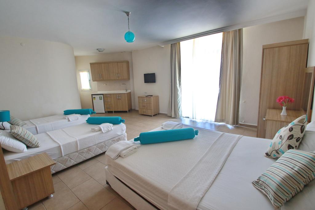 Ponz Hotel