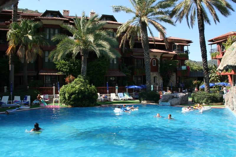 Grand Aquarium Apart 4* Icmeler
