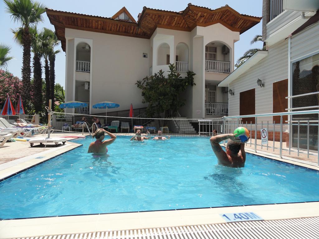 Bed & Breakfast Ercan 2*