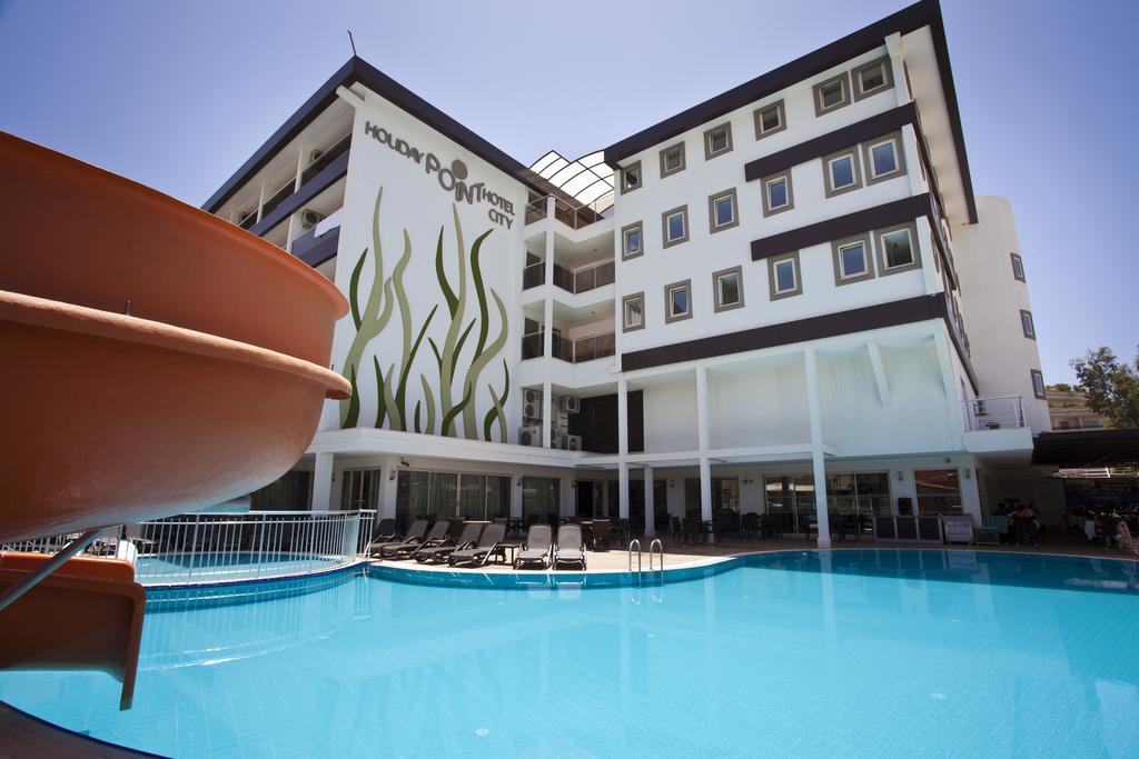 Holiday City Hotel 4*