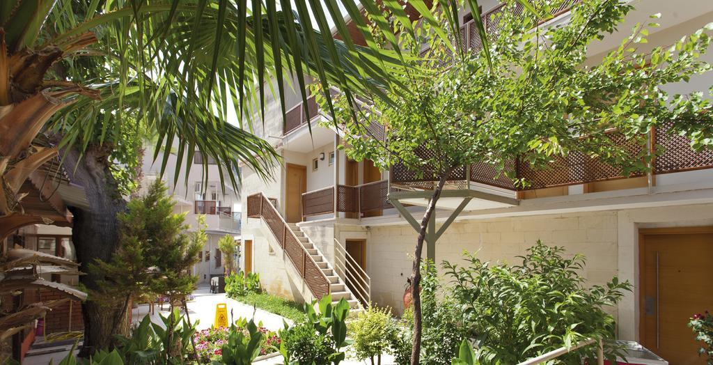 Yali Bed & Breakfast 3*
