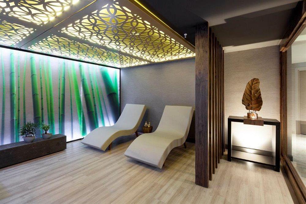 Hotel Ramada & By Wyndham Izmir Kemalpasa (Izmir)