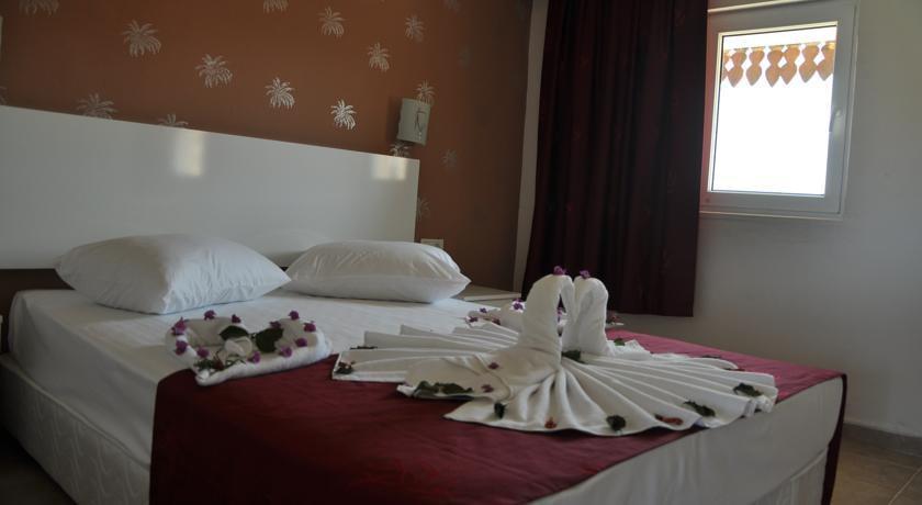 Almila Aparthotel Side