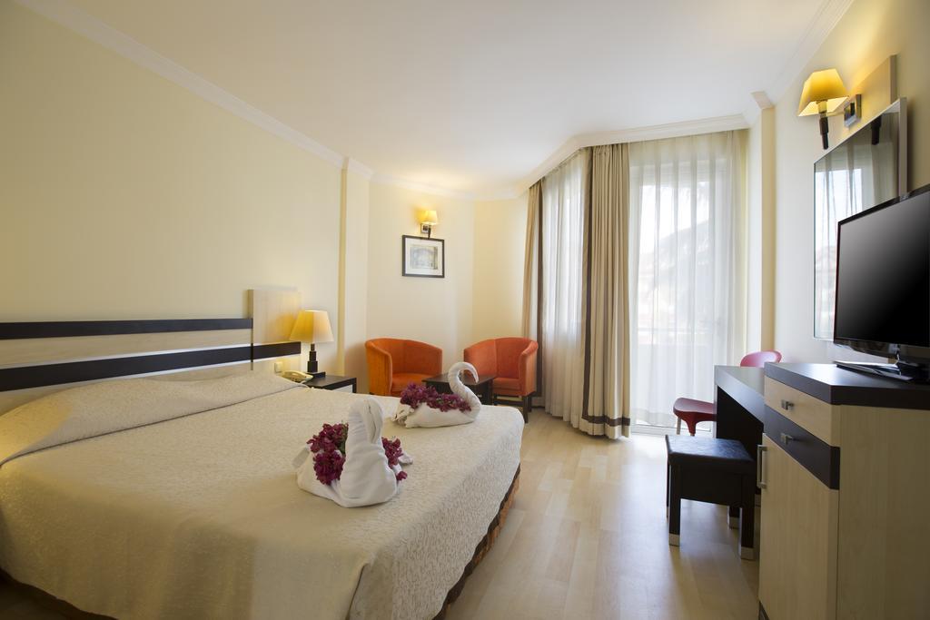 Orfeus Park 4*