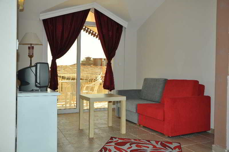 Almila Aparthotel