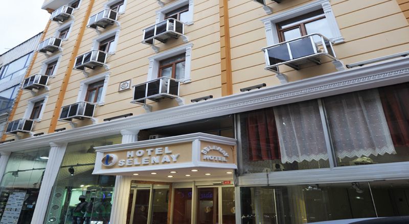 Selenay & 3* Istanbul