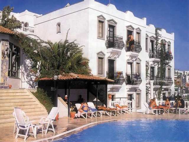 Maison 48 Aparthotel