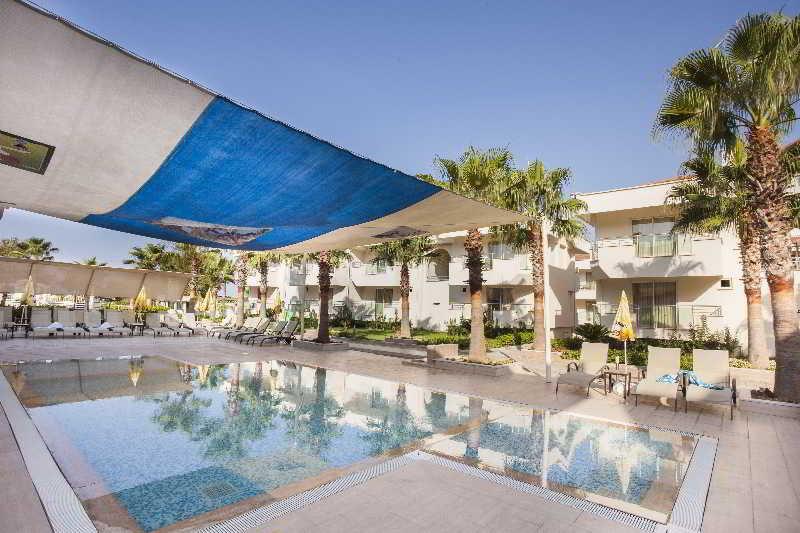 Dream Family Club Resort 4*