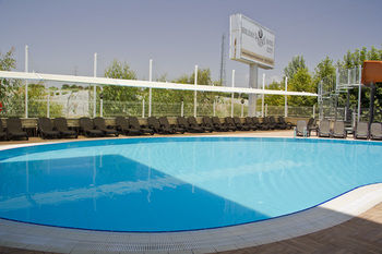 Holiday City Hotel 4*