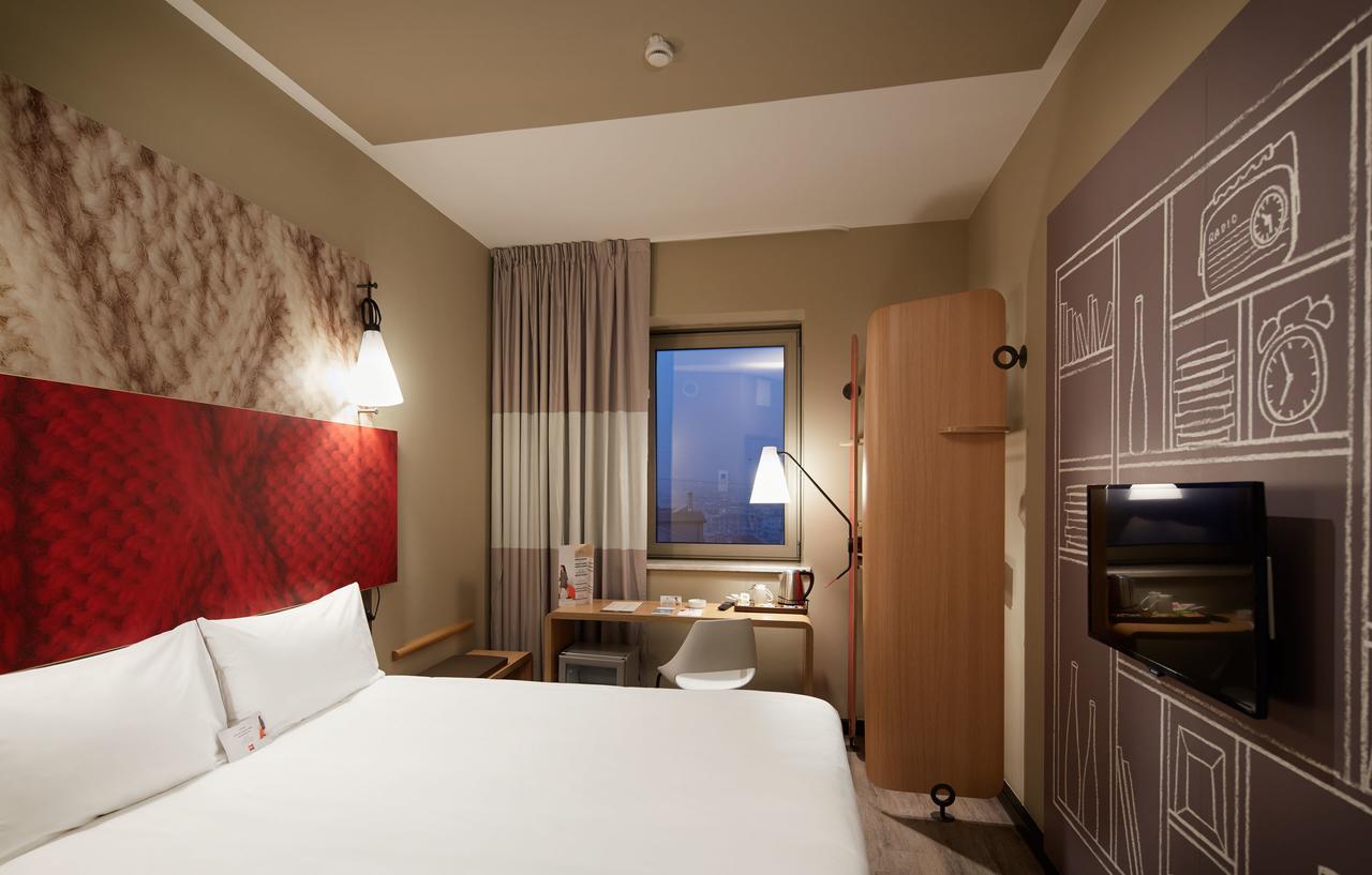 Hotel Ibis West