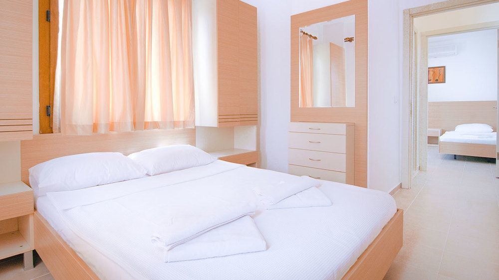 Aura Apartment *