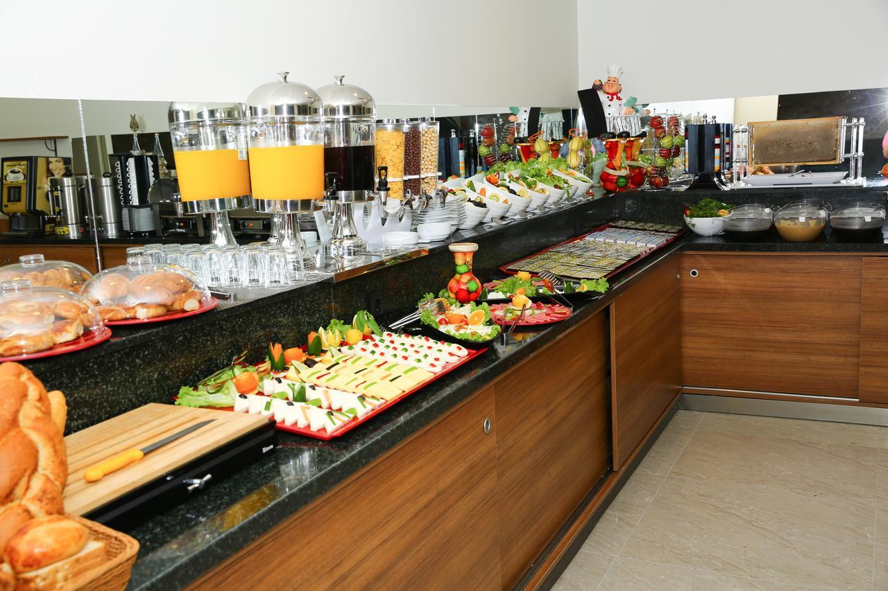 Golden Lounge