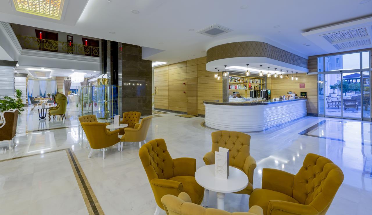 Royal Palace 5*