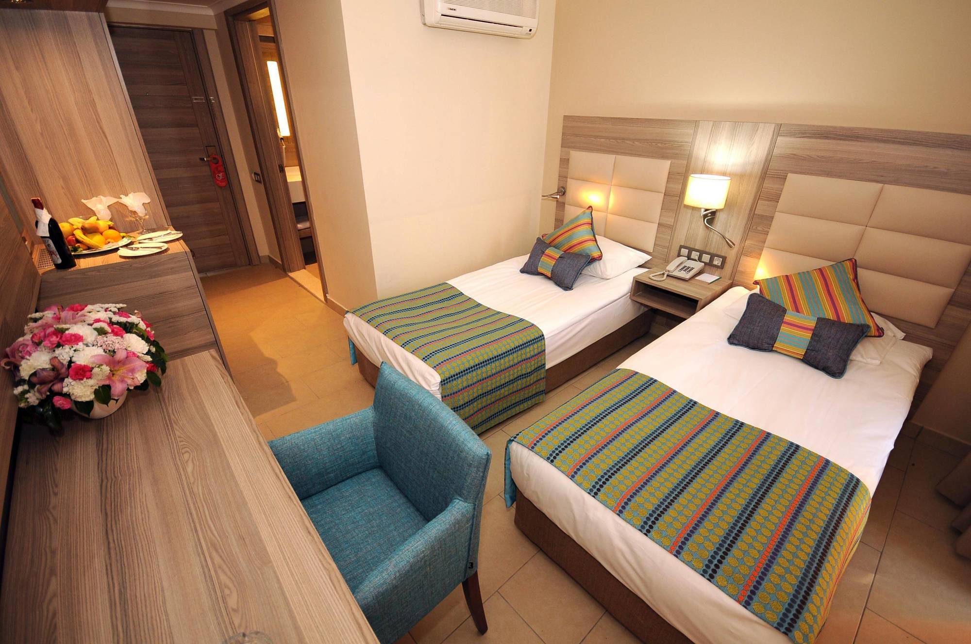 Hotel Insula &