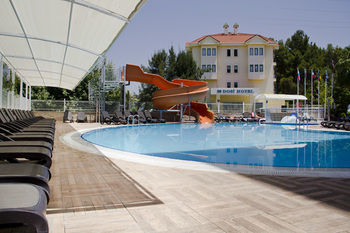 Hotel Holiday City