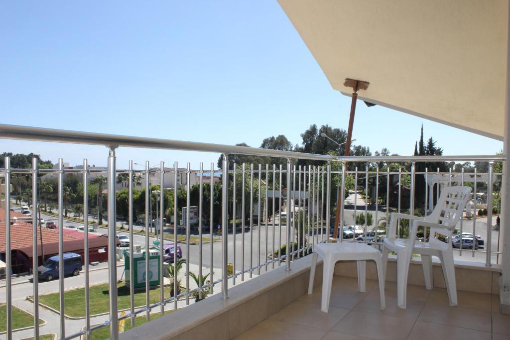 Ceren Family Suit 3*