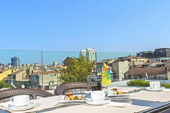 Redmont Nisantasi 3*