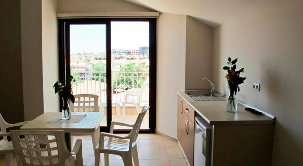 Aparthotel Ceren Family Suit Side