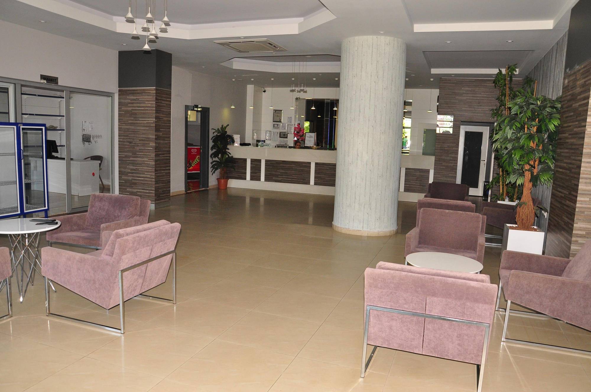 Aparthotel Vega 4*
