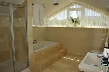 Hotel Star 2*
