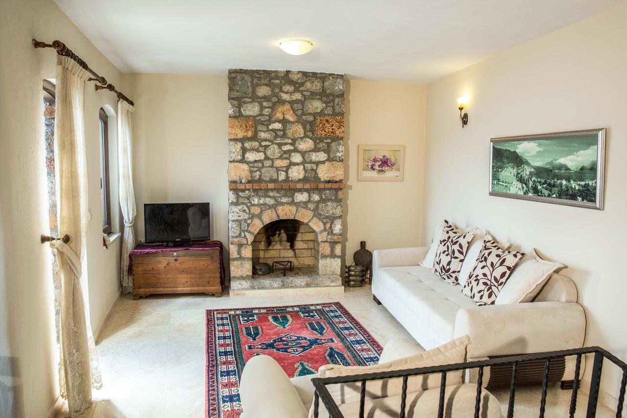 Two Stone Homes Metis *