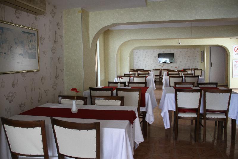 Hotel Saturn 3*