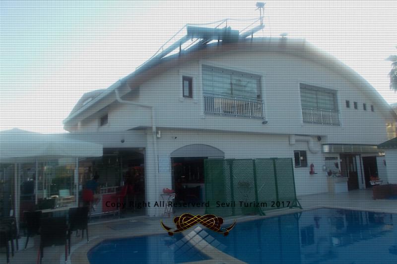 Aparthotel Ceren Family Suit 3*