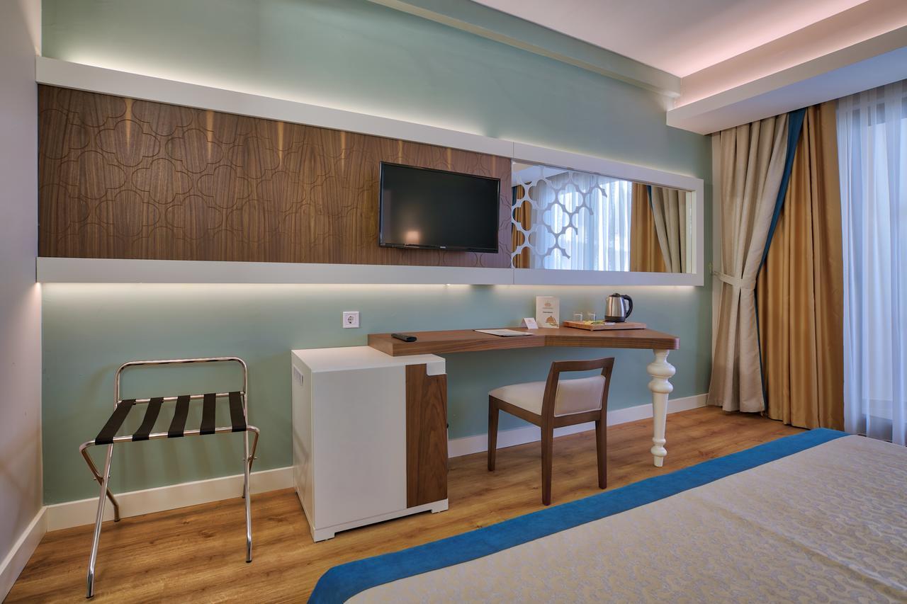 Hotel Crown Sunshine Ultra 5*