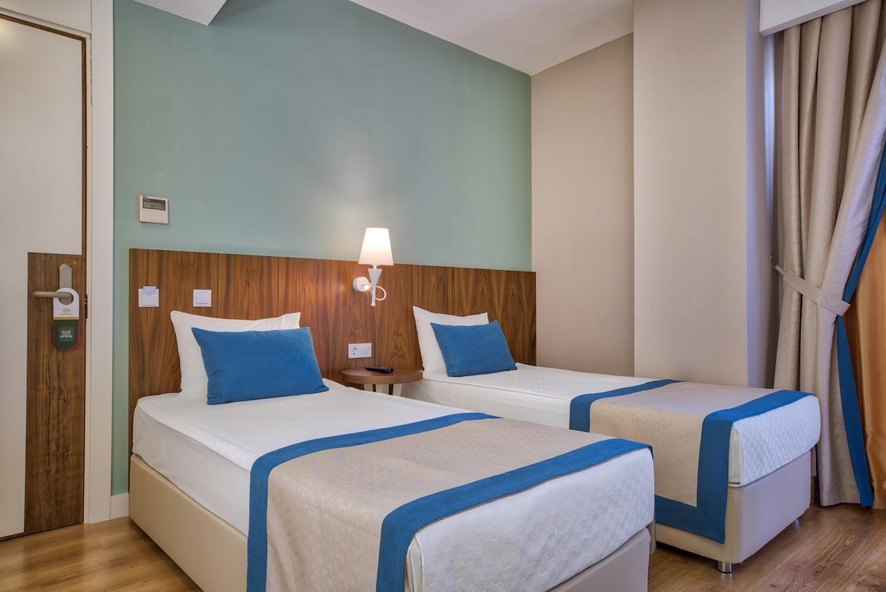 Hotel Crown Sunshine Ultra 5*
