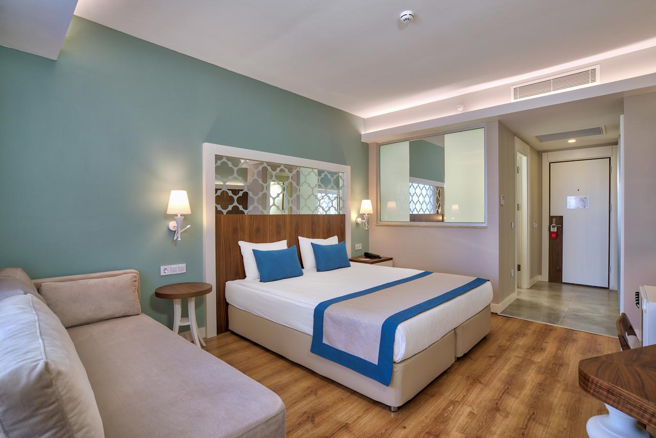 Crown Sunshine Ultra Hotel